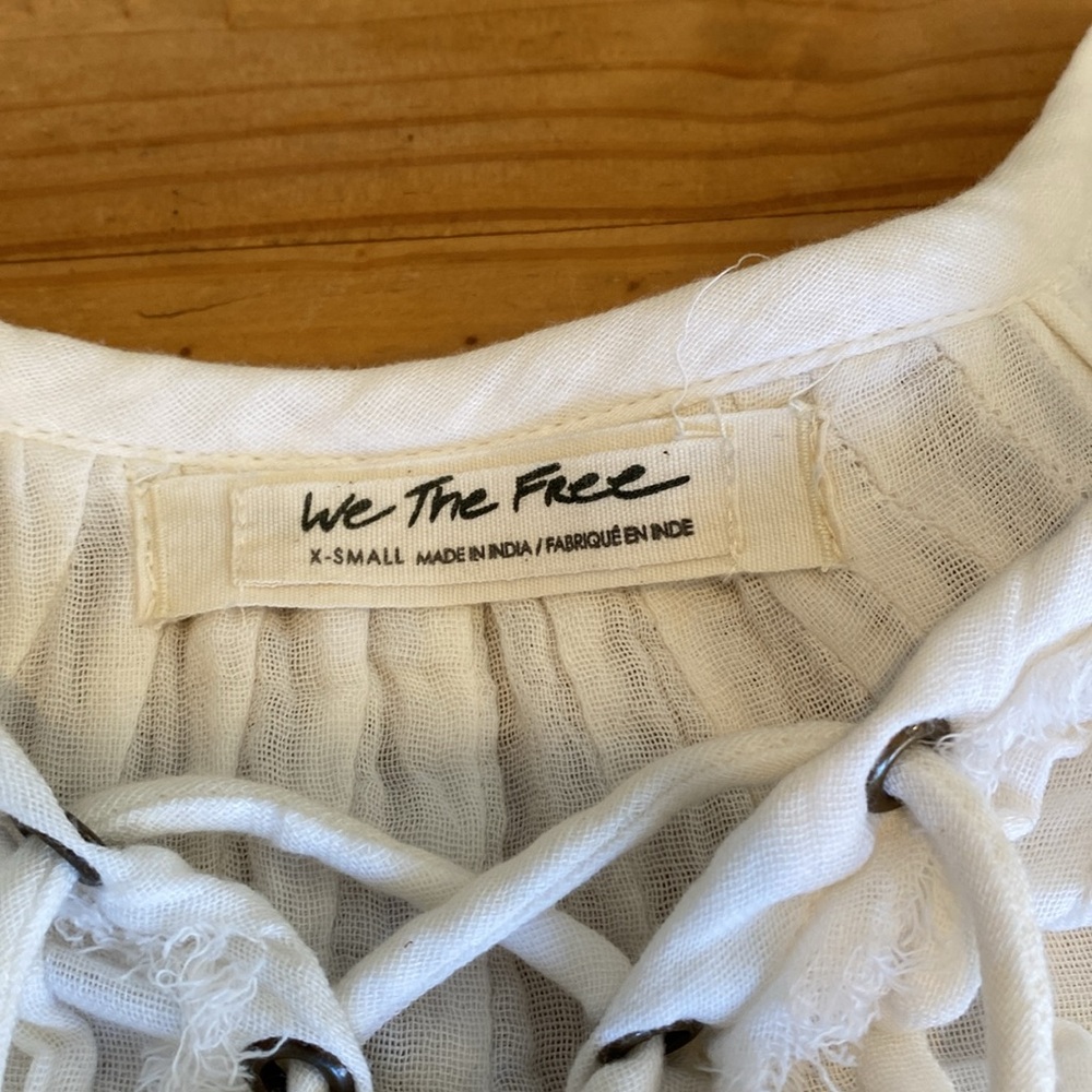 🎉 RARE‼️ WE THE FREE PIN-TUCK TOP‼️ - Picture 10 of 13